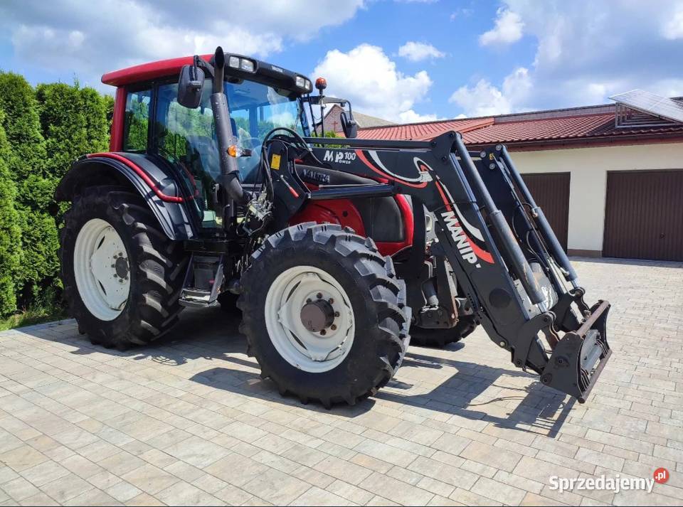 Valtra N101 z tuzem i ładowaczem Grabów Szlachecki