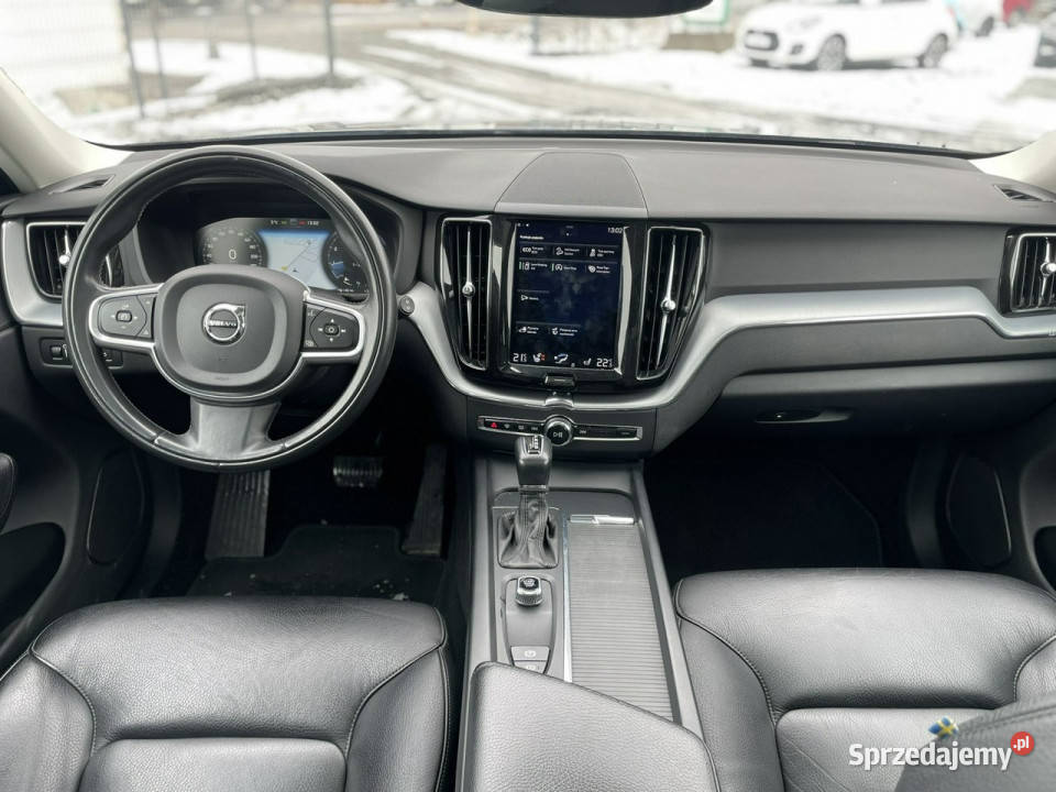 Volvo XC 60 Volvo XC60 4x4 T5 Momentum 2018 Motoryzacja dolnośląskie Wojkowice