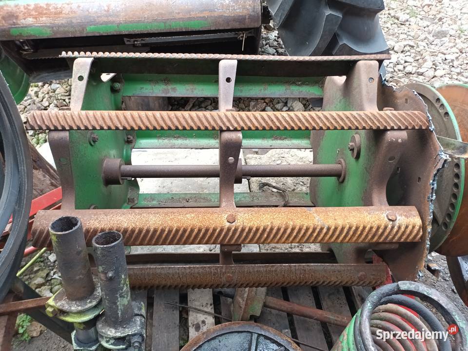 Młocarnia Claas Massey Ferguson John Deere Bukowie