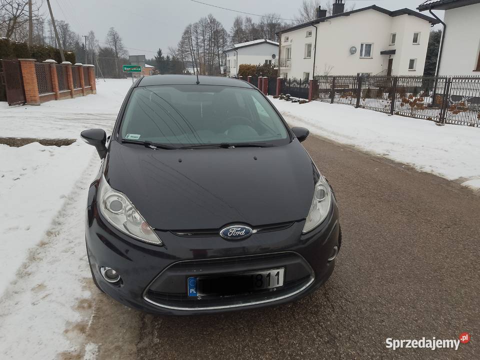 Ford Fiesta 2010r 16 Benzyna 120 wersja TITANIUM światła przeciwmgielne Radom