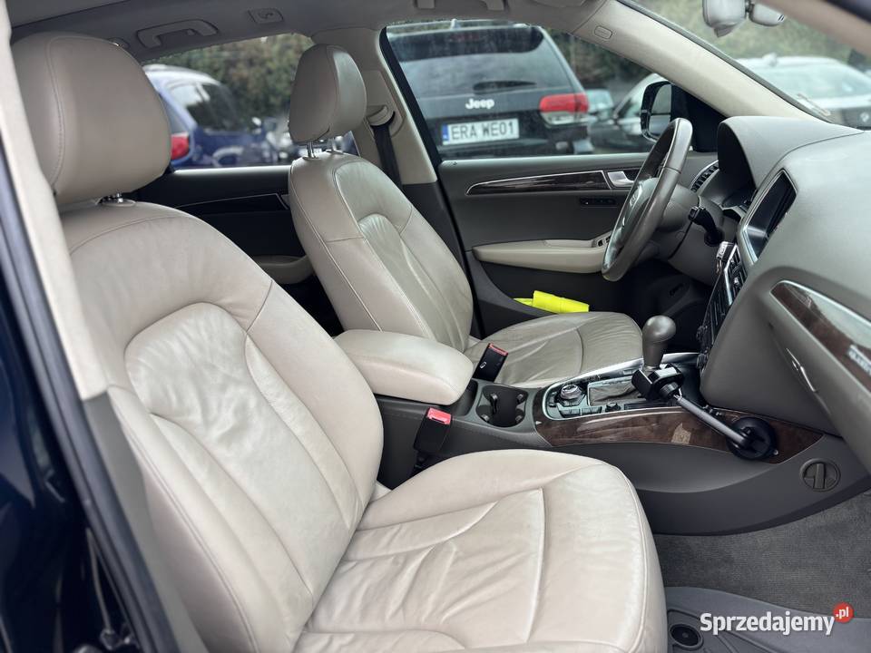 Audi Q5 z 2010r granatowy Paniówki