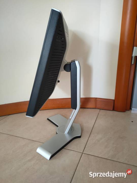 Monitor DELL 1708FP na stojaku Dostępne 10 sztuk Warszawa