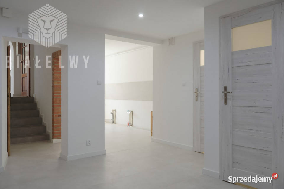 Dom wolnostojący Warszawa 350m2 Liczba pokoi 6