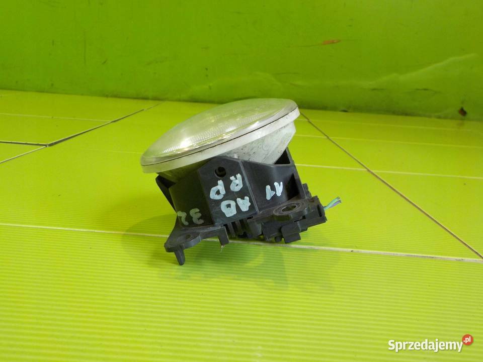 PEUGEOT 3008 I 10r halogen prawy przod Lampy przeciwmgielne Suków