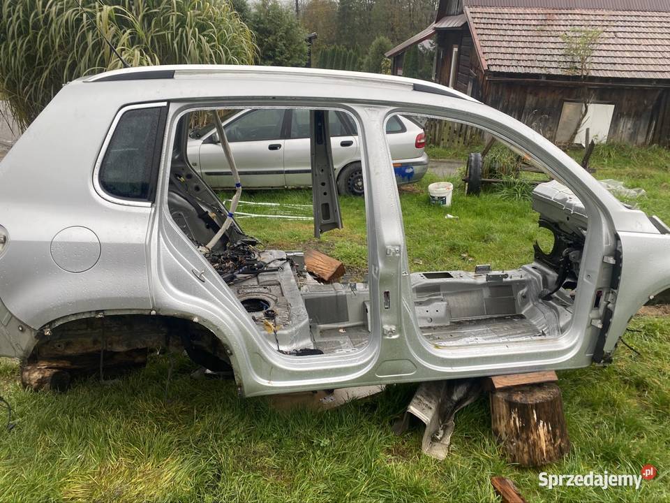 Goła karoseria VW Tiguan 2009