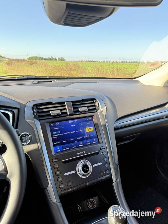 Ford Mondeo Mk5 20 Titanium w kolorze Lucid Red Kostrzyn