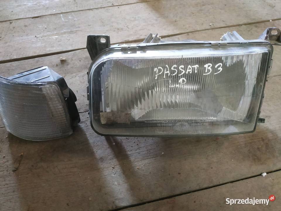 lampa przednia prawa passat B3 kierunkowskaz podkarpackie Wola Dalsza
