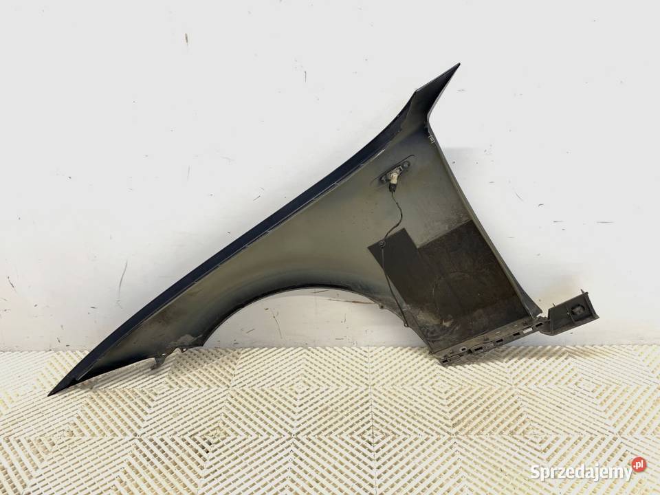 BŁOTNIK PRAWY PRZÓD BMW E87 Hatchback 0313