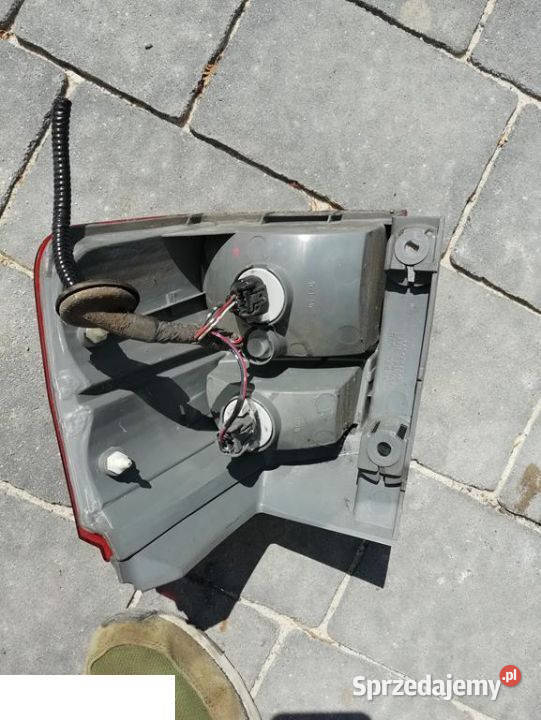 HONDA ACCORD VII LAMPA PRAWY TYŁ KOMBI Kozubszczyzna
