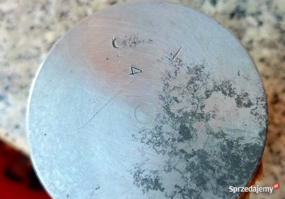 Tłok samochodowy z epoki okazja Bolesławiec