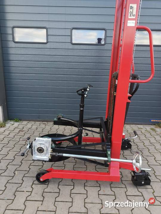 Wózek podnośnikowy do beczek i przelewania