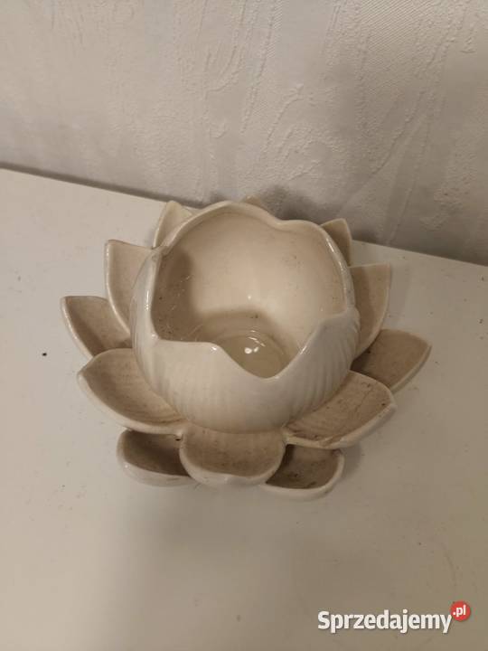 Ceramiczny Świecznik Lotos Lilia Wodna Kremowy