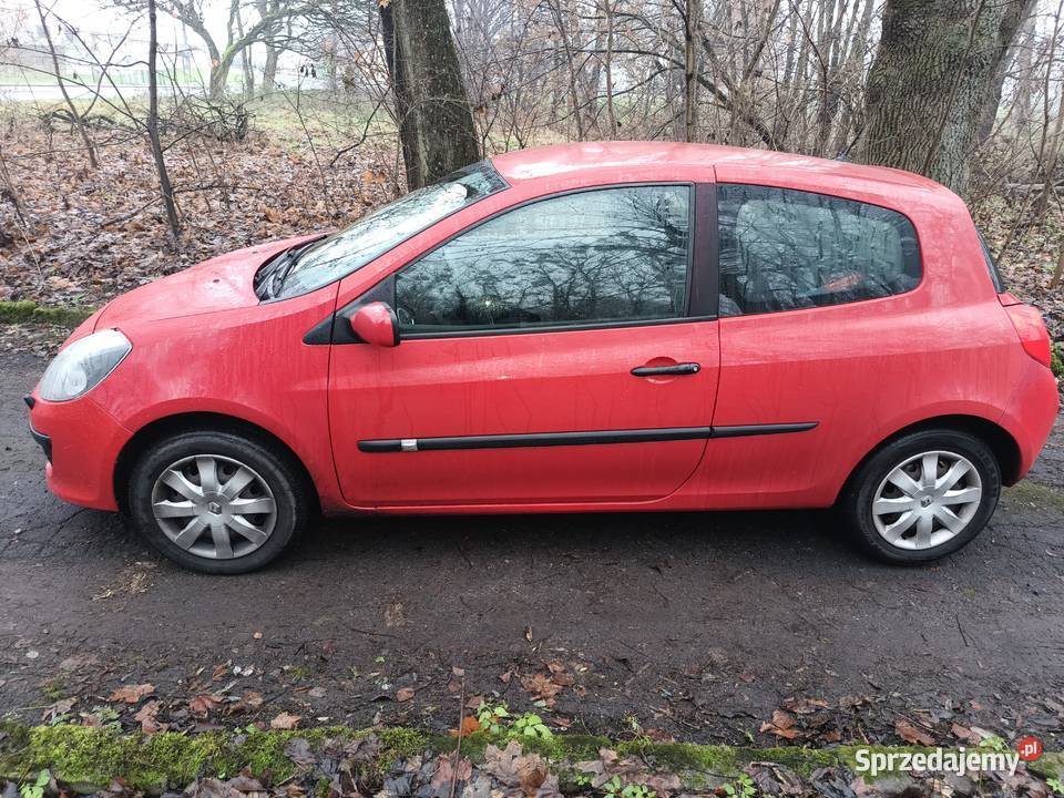 Renault Clio 16 16V lakier metallic Chodzież