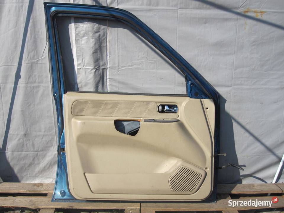 NISSAN TERRANO II 03r drzwi lewe przód