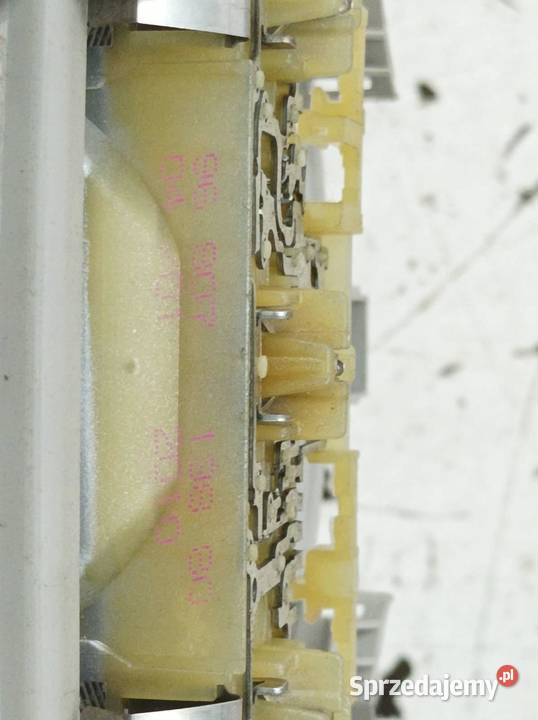 LAMPKA PODSUFITKI 9680713880 Peugeot 3008 I 2008