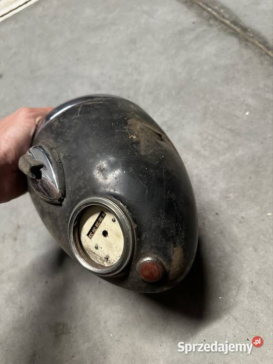 Skorupa lampy lampa odbłyśnik licznik stacyjka