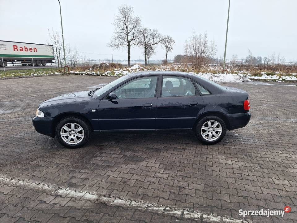 Audi a4b5 18 benzyna 125 2000r Kijewo Królewskie