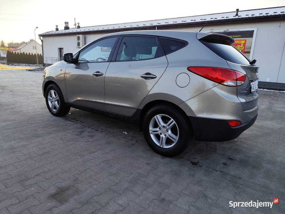Hyundai i 35 20 benzyna 200000 stan super ABS ix35
