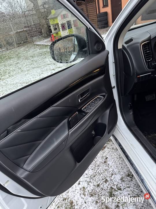 Mitsubishi Outlander PHEV 2019 automatyczna Skarżysko-Kamienna