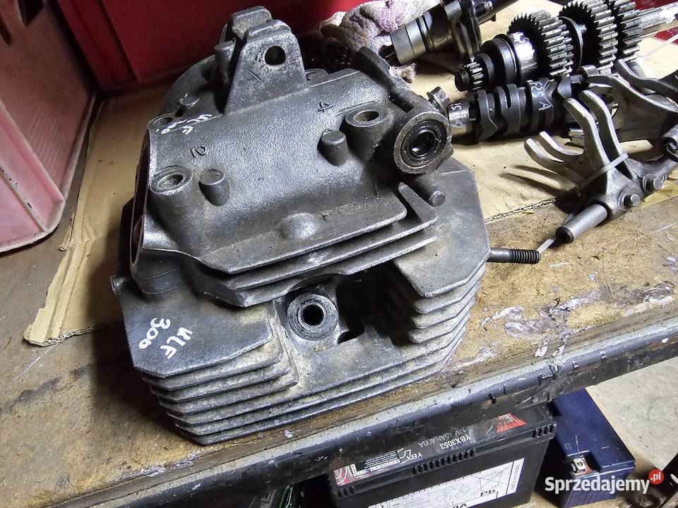 Kawasaki klf 300 2x4 głowica zawór zawory klf300 Motoryzacja dolnośląskie Jelenia Góra