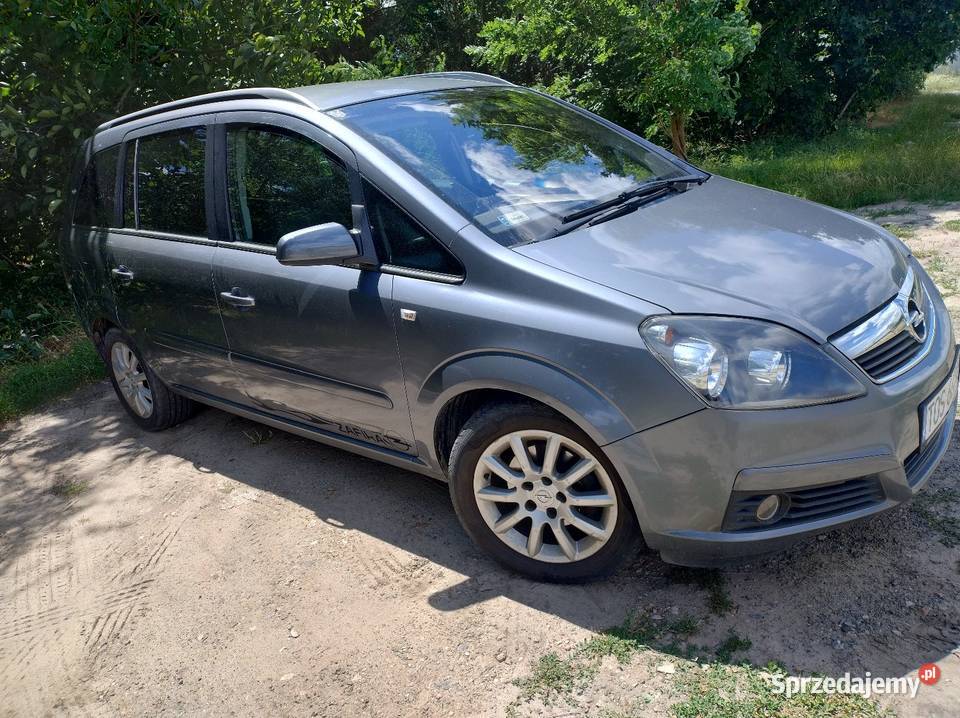 Opel Zafira B 16 benzyna 5500 zl bez negocjacji 109KM Ostrowiec Świętokrzyski