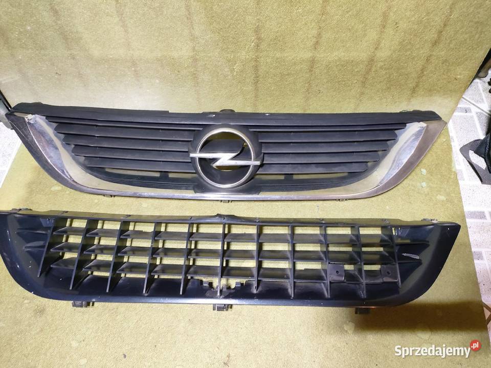Atrapa grill osłona Vectra b dwie sztuki osobowe Części samochodowe Gdynia