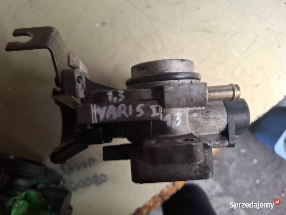 TOYOTA YARIS I 13 przepustnica