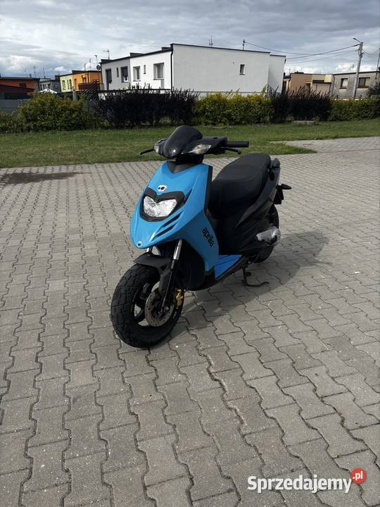 Skuter Piaggio Czerniejewo
