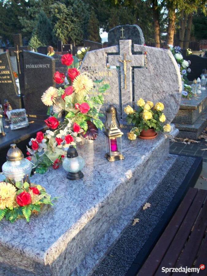 Nagrobki piwnice Brzeziny