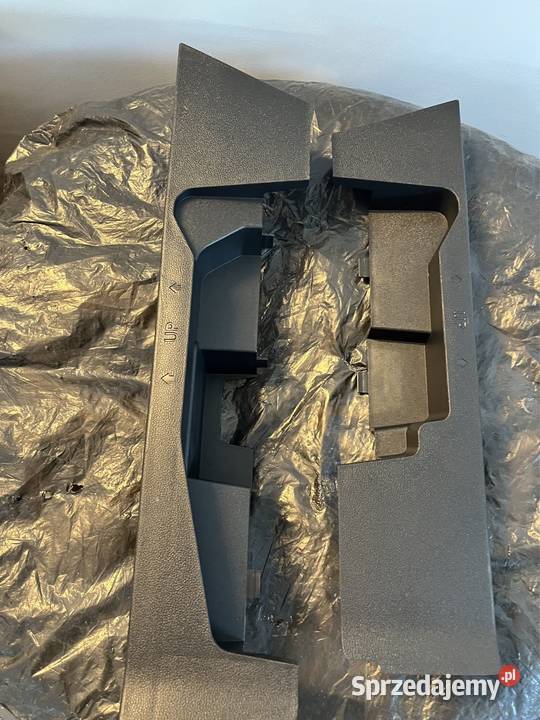 Plastiki do bagażnika Golf VIII kombi 50000km Kielce sprzedam