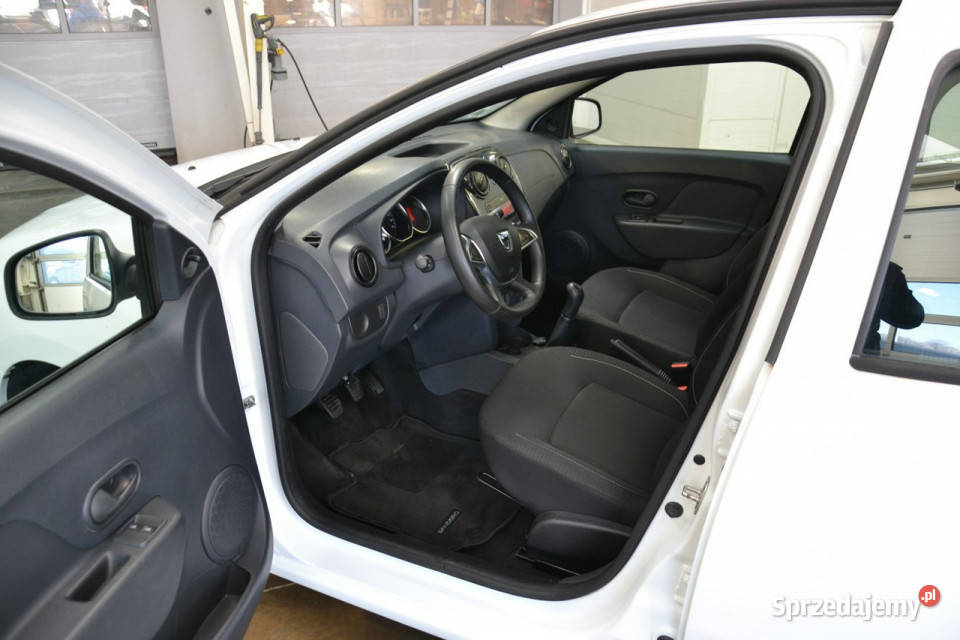Dacia Sandero 10 benzyna 75 ledy wspomaganie