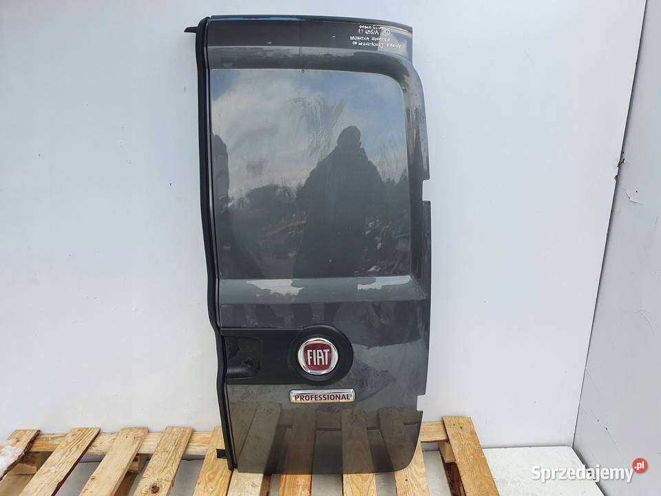 Fiat Doblo II LIFT TYLNE DRZWI PRAWE TYŁ 695A osobowe Janów