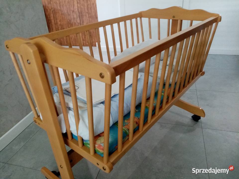Kołyska drewniana Konarskie sprzedam