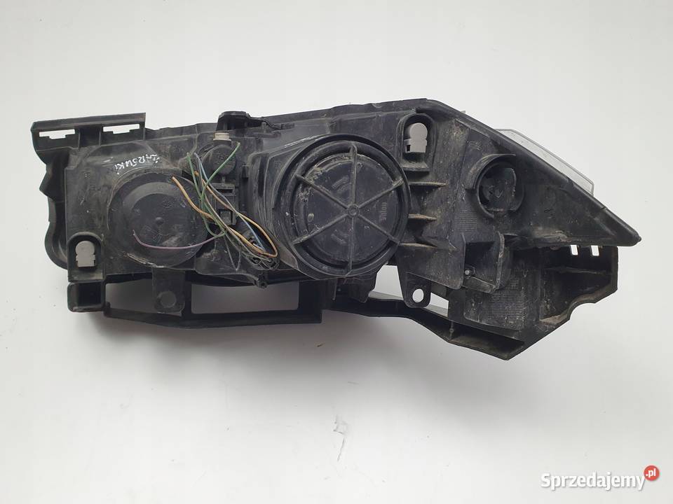 LAMPA PRAWA Renault Megane II lift 0509r osobowe