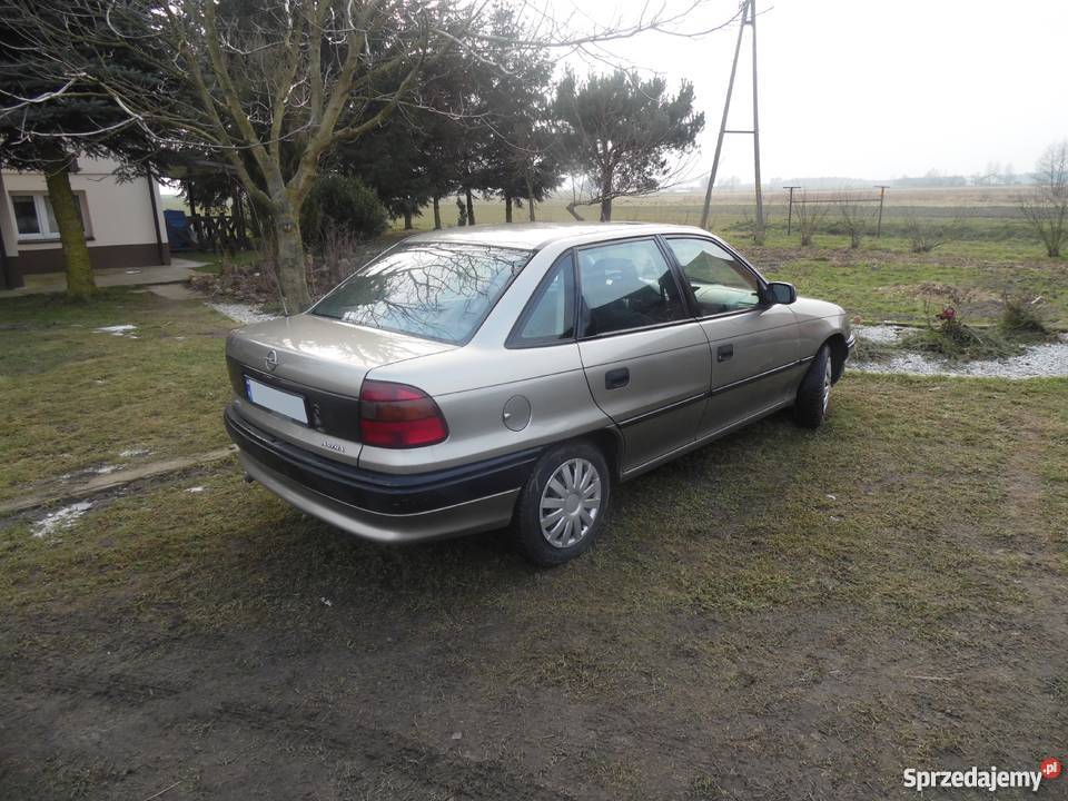 SPRZEDAM OPEL ASTRA16 8V LPG do negocjacji Okalew