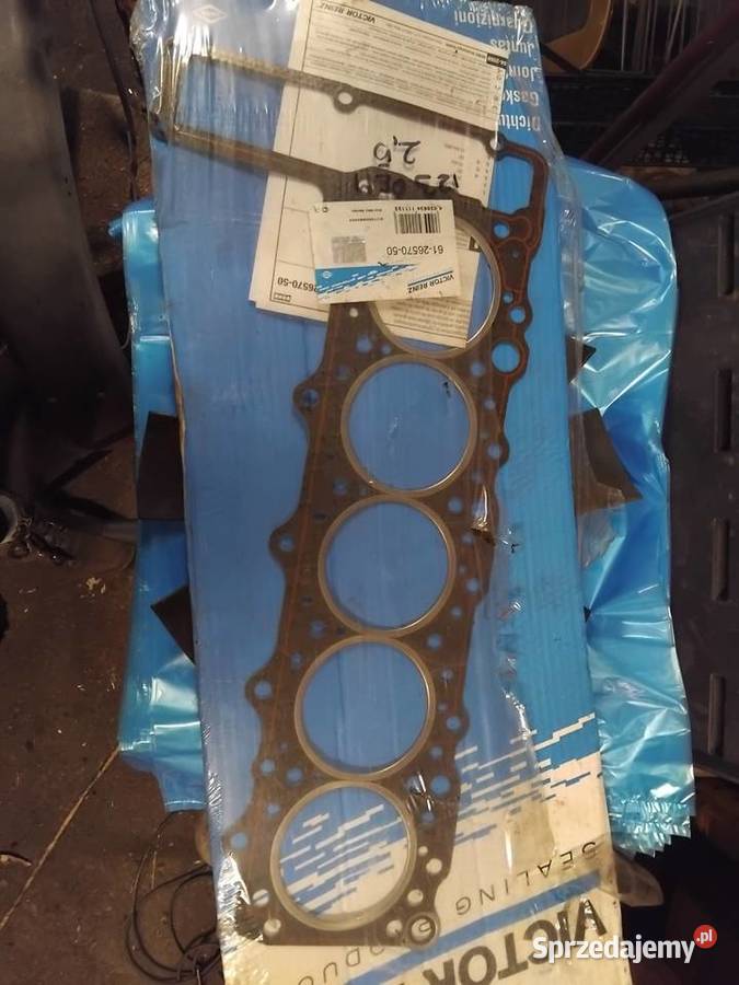 Uszczelka głowicy mercedes benz Części montażowe Koło sprzedam