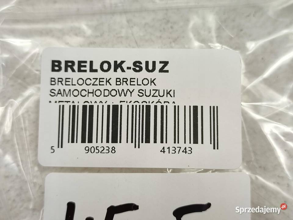 BRELOCZEK BRELOK SAMOCHODOWY SUZUKI METALOWY sprzedam