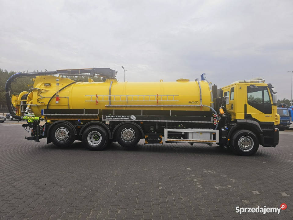 Iveco IVECO WUKO RAVO COMBI DO CZYSZCZENIA Rok produkcji 2011 Samochody ciężarowe Daleszyce