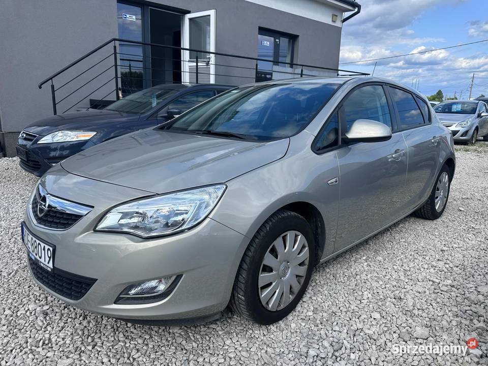 Opel Astra J 16 Benzyna Gaz Astra Ładna