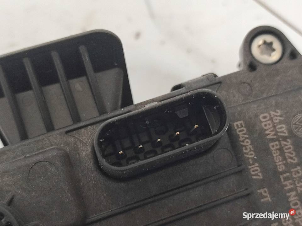 VOLKSWAGEN CADDY IV 22r zamek drzwi lewy bok Kielce sprzedam