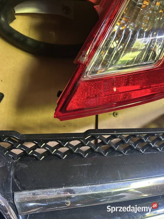 lampa tylna nissan 370z uszkodzona Lublin