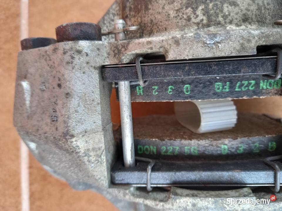 Nowe zaciski hamulcowe do dawnych aut podkarpackie Jarosław sprzedam