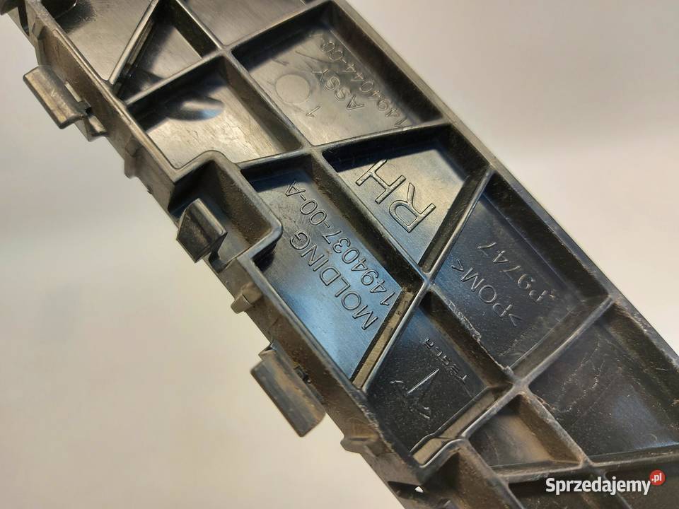 TESLA MODEL Y 2024r ŚLIZG MOCOWANIE ZDERZAKA sprzedam