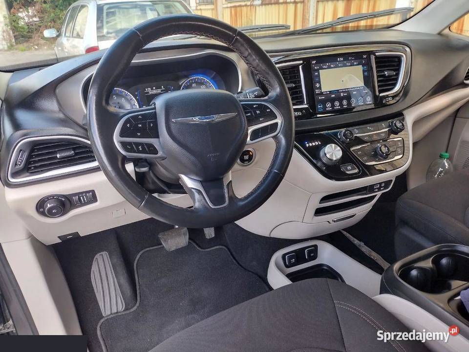 Chrysler Pacifica 36 Benzyna 291 2020r 3605cm3 Radom