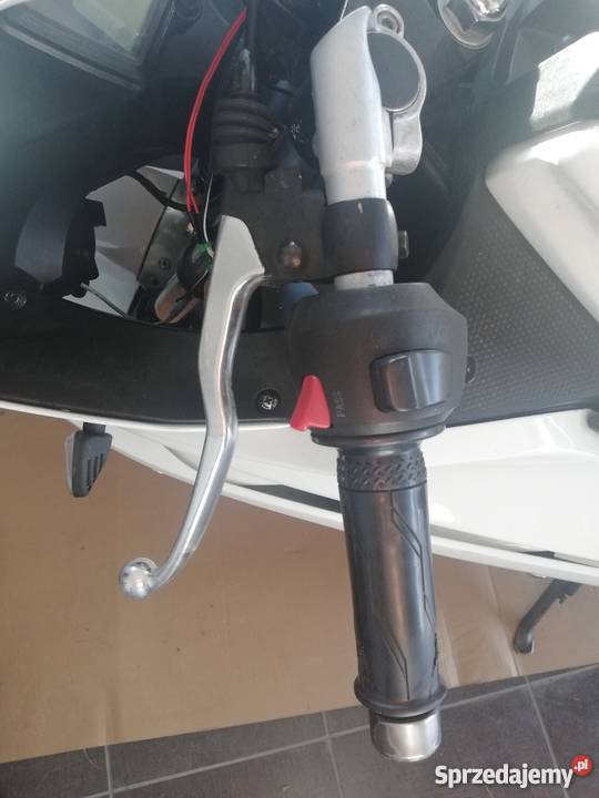 Yamaha YZF R125 Stobierna