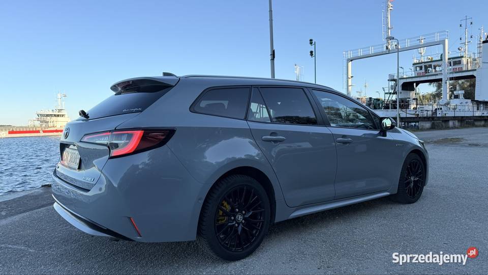 Corolla 18 hybryda stan idealny Samochody osobowe Świnoujście sprzedam