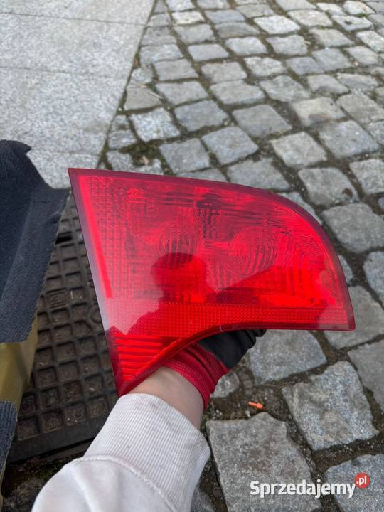 Wewnętrzna lewa tylna lampa audi a4b7 avant sprzedam