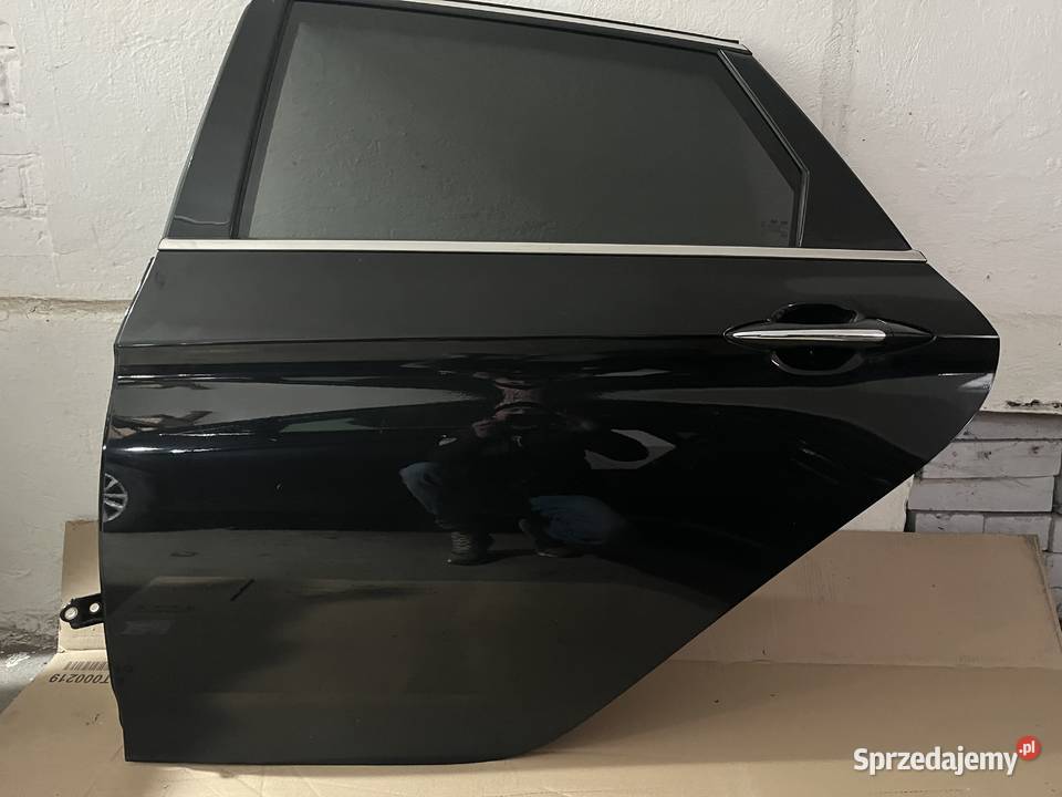 DRZWI TYŁ HYUNDAI I 40 COMBI Karoseria Mielec sprzedam