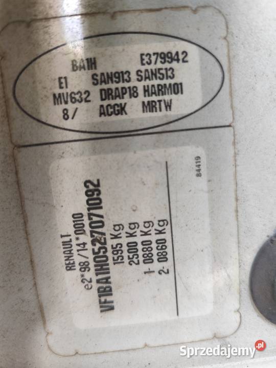 Renault Megane 16 benzyna całość część Megane Stargard