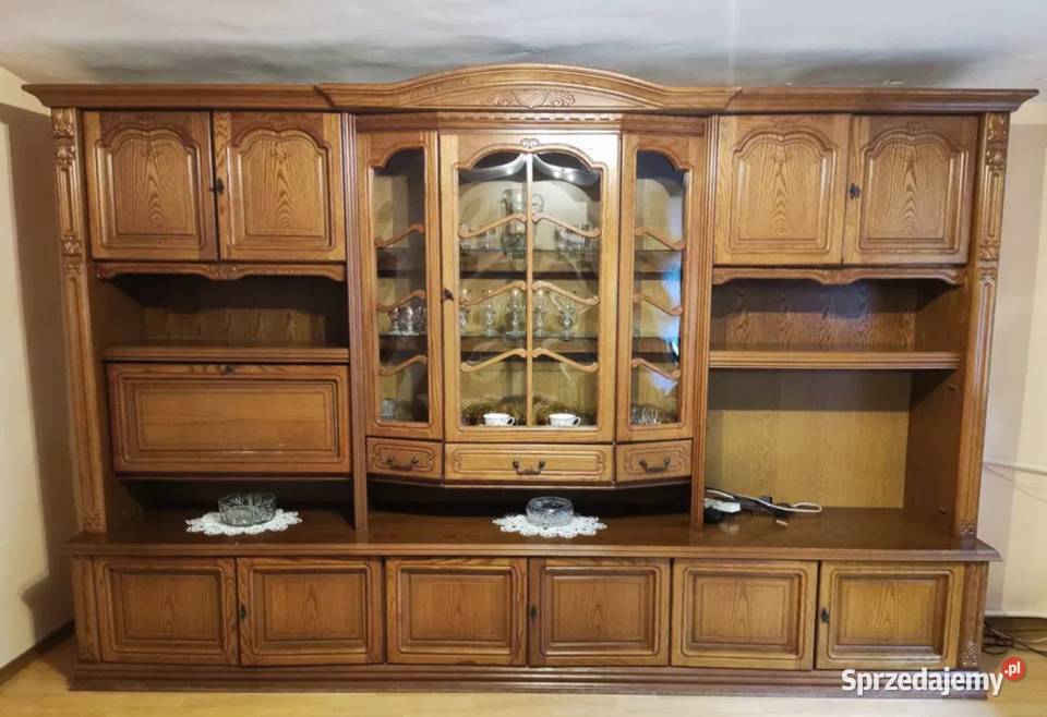 Zestaw mebli drewnianych meblościanka